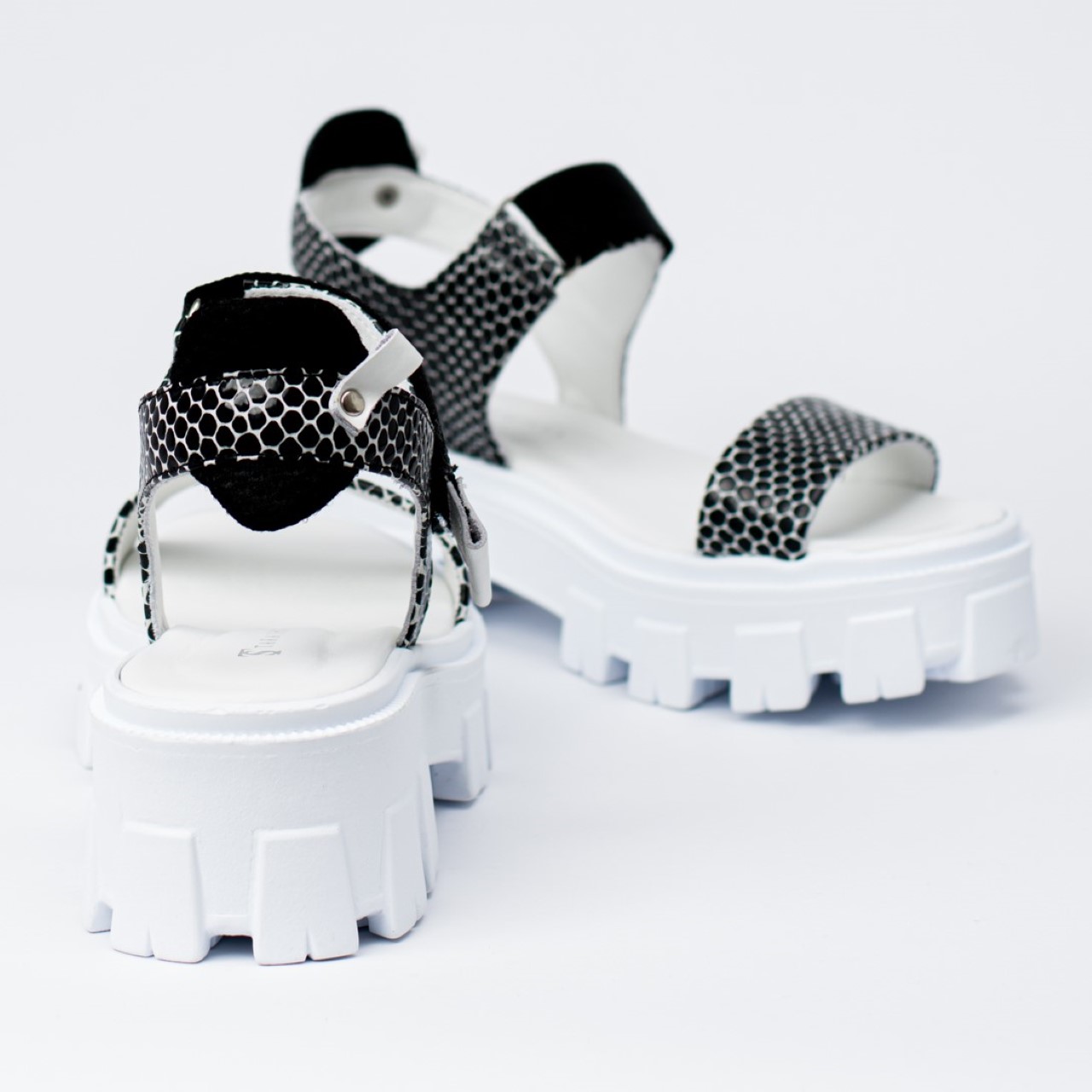 Сандали модел 21243 WHITE/B