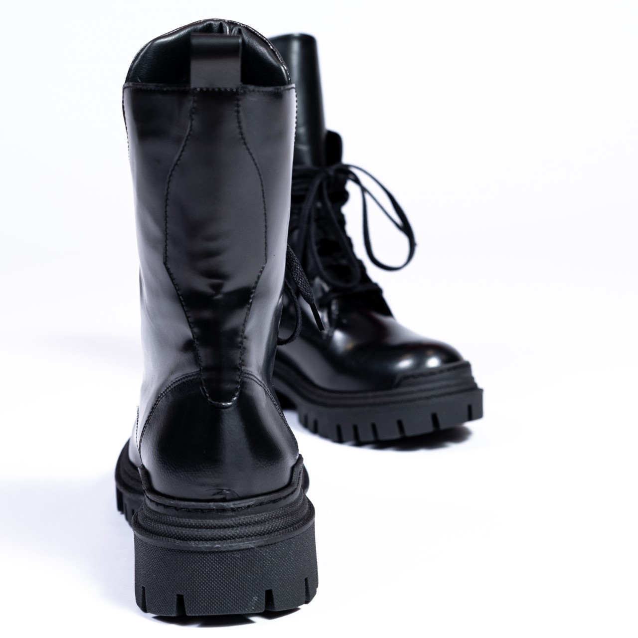 Дамски боти модел 21468 black